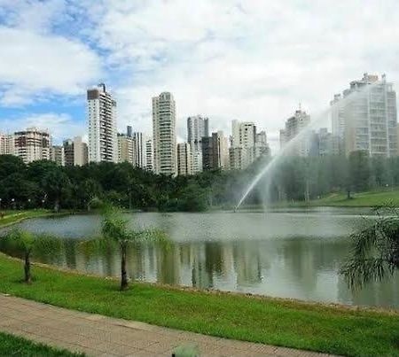 Gyn Temporada! Flat Proximo Ao Parque Vaca Brava! Lägenhet Goiânia Exteriör bild